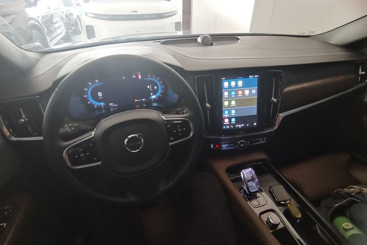 Used Volvo S90 2024 B5 Zhiyuan Luxury Edition
