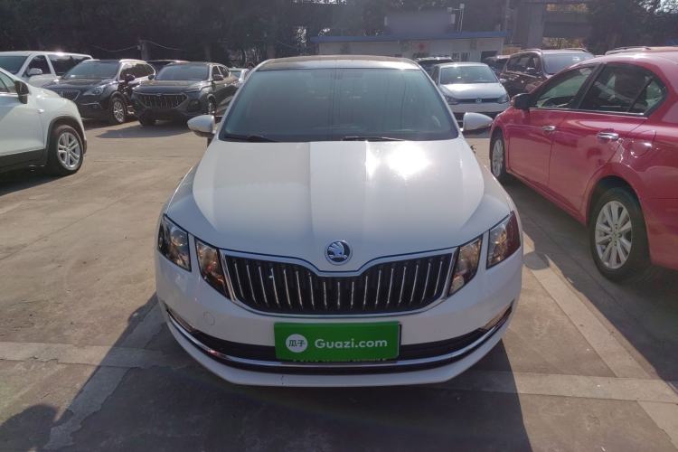 Used Skoda Octavia 2018 1.6L Automatic Luxury Edition
