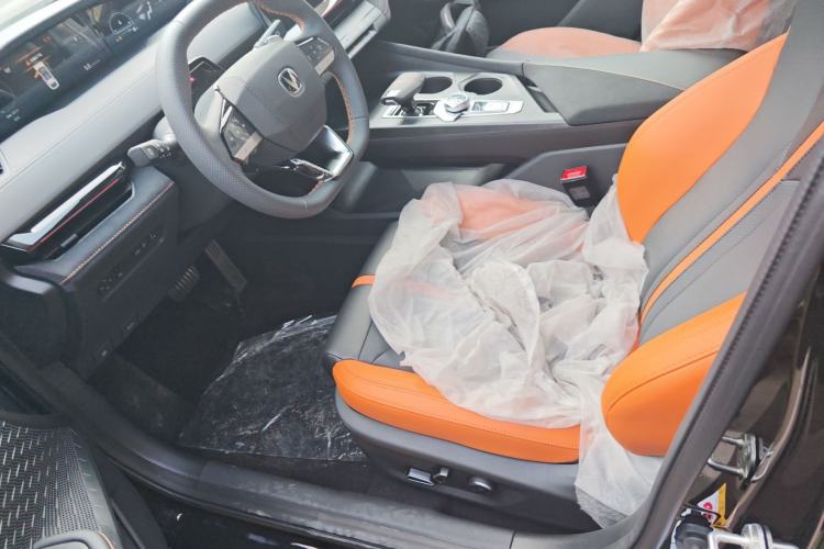 Used Changan UNI-V 2025 1.5T 500Bar Prestige Sporty Version
