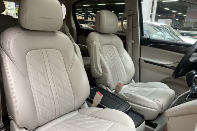 Used Buick GL8 2018 28T Avenir Avia China VI Standard