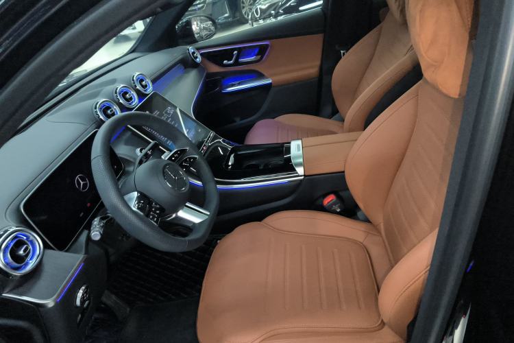 Used Mercedes-Benz GLC 2024 Facelifted GLC 260 L 4MATIC Luxury Version 5 Seats
