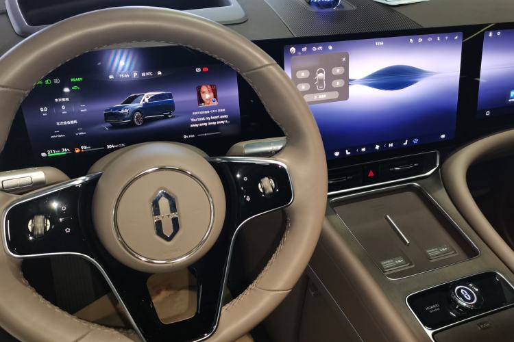 Used Hima AITO M9 2024 Range-Extended Ultra Version 52 kWh 5-Seater Model
