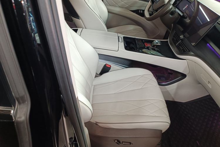 Used Denza D9 2022 DM-i 970 Four-Wheel Drive Flagship Model