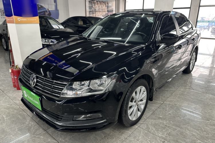 Used Volkswagen Lavida 2015 1.6L Automatic Comfort Edition
