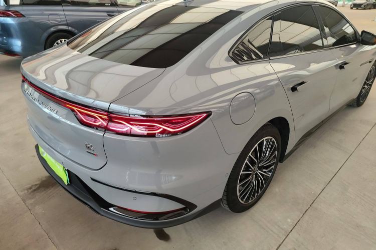 Used BYD Han 2025 DM-i Intelligent Driving Edition 125KM LiDAR Flagship Model
