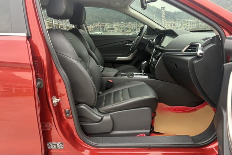 Used Venucia T90 2017 2.0L CVT Smart Edition
