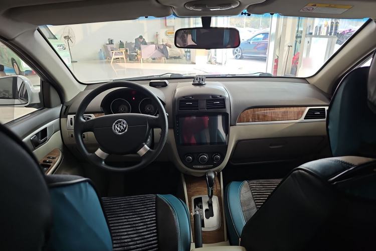 Used Buick Excelle 2015 1.5L Automatic Classic Model
