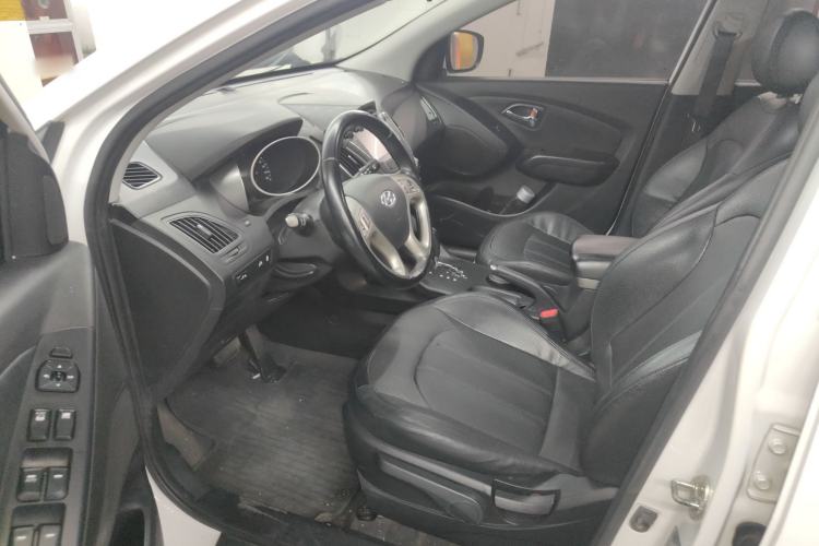 Used Hyundai ix35 2013 2.0L Automatic Two-Wheel Drive Smart GLS China IV Standard
