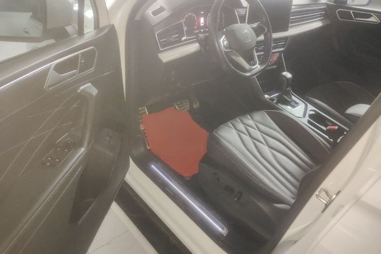 Used Volkswagen Tiguan L 2022 330TSI Automatic Two-Wheel Drive R-Line Enhanced Edition
