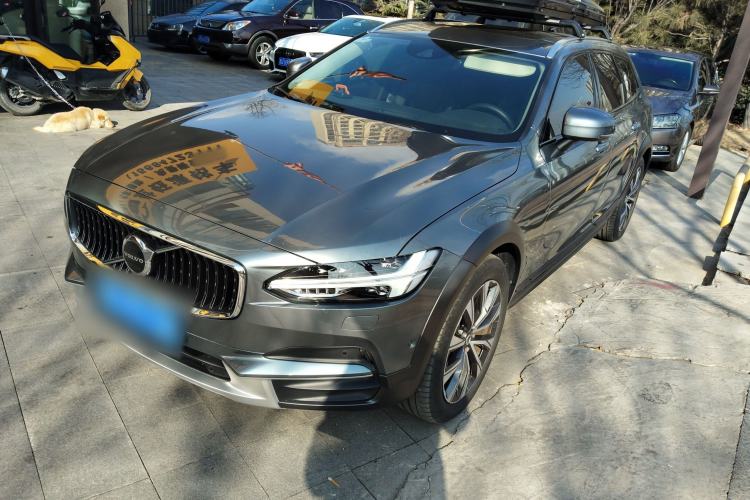 Used Volvo V90 2017 Cross Country T5 AWD Smart Range Edition