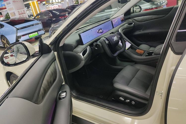 Used  L6 2024 Max Standard Edition
