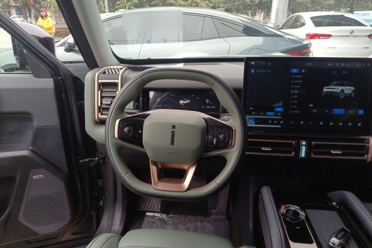 Used  03 2024 472km Four-Wheel Drive Long-Range Intelligent Advanced Version
