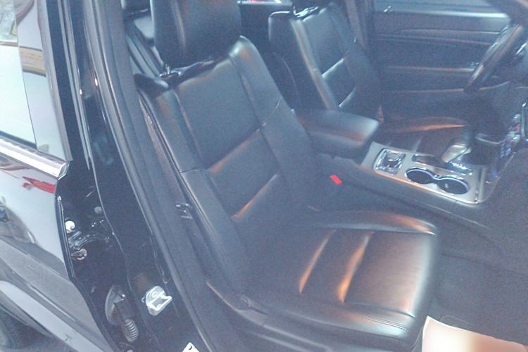 Used  Grand Cherokee 2020 3.0L Professional Navigation Edition
