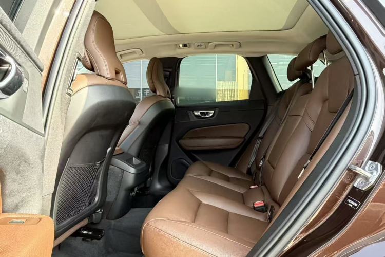 Used Volvo XC60 2019 T5 4x4 Smart Edition China V Standard
