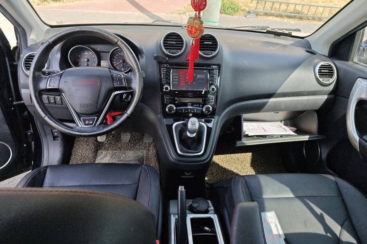 Used Haval H6 2015 Upgraded Model 1.5T Manual Two-Wheel Drive Elite Version