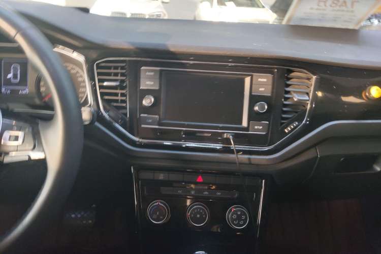 Used Volkswagen T-ROC 2018 280TSI DSG Two-Wheel-Drive Comfort Version China V Standard
