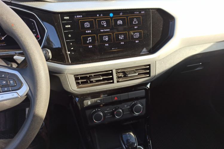 Used Volkswagen Tacqua 2021 200TSI DSG JoyConnect Edition