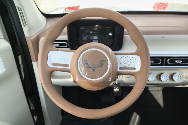 Used Wuling Hongguang MINIEV 2024 3rd Generation 215km Youth Edition
