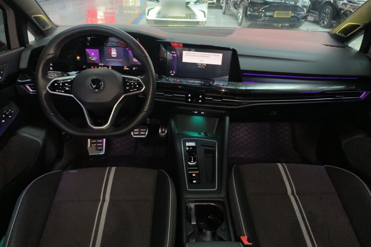 Used Volkswagen Golf 2023 280TSI DSG R-Line 20th Anniversary Edition
