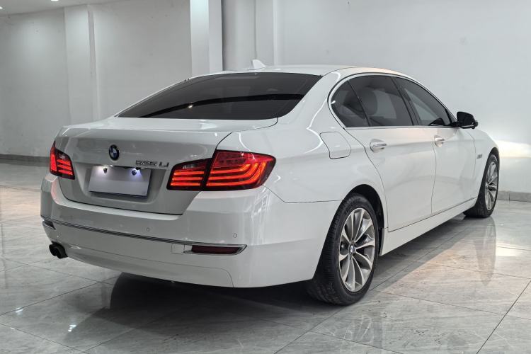 Used BMW 5 Series 2015 535Li Leading Model

