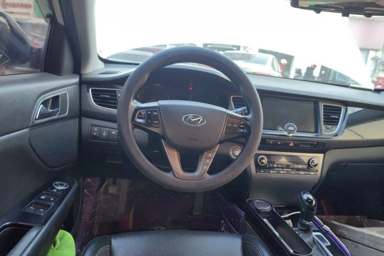 Used Hyundai Mistra 2014 1.8L Automatic Smart GLS
