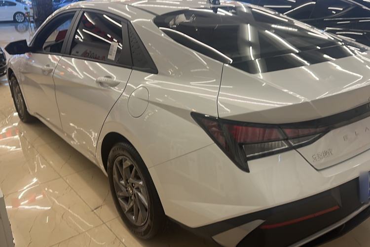 Used Hyundai Elantra 2023 1.5L CVT GLS Leading Edition
