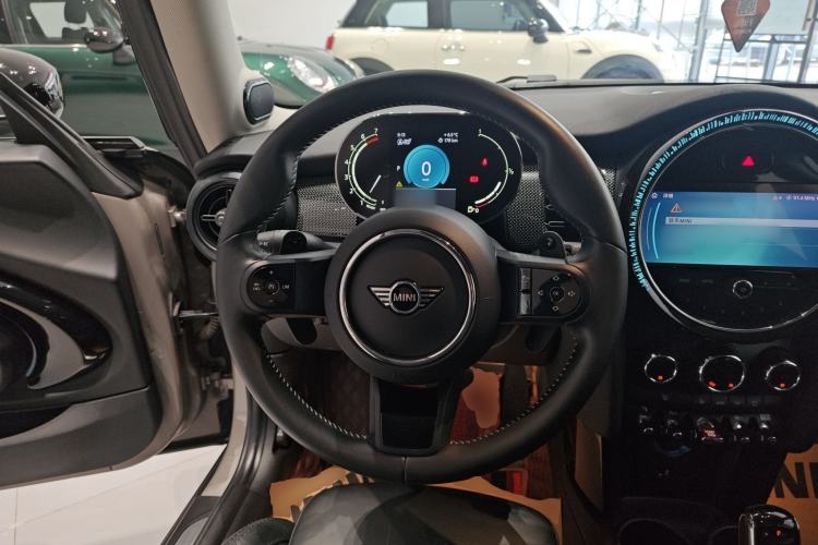 Used  MINI 2022 2.0T COOPER S Artist