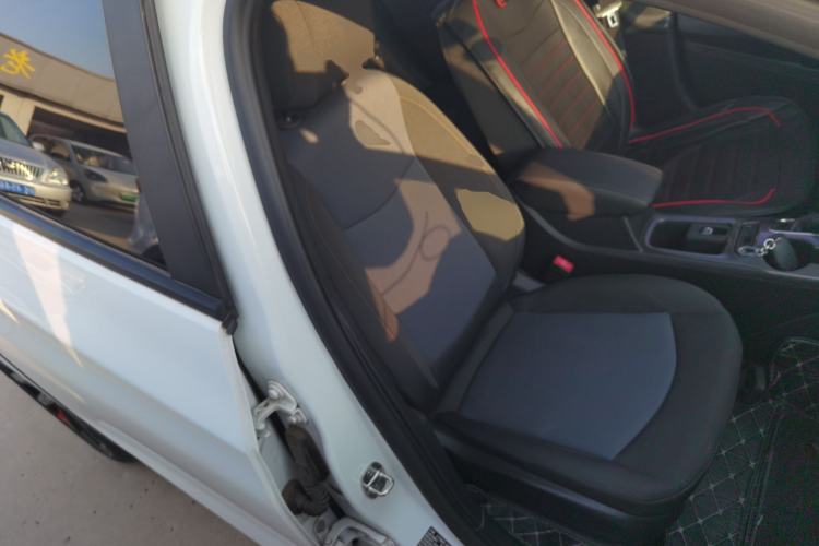 Used Chevrolet Cruze 2018 Redline 320 Automatic Pioneer Edition
