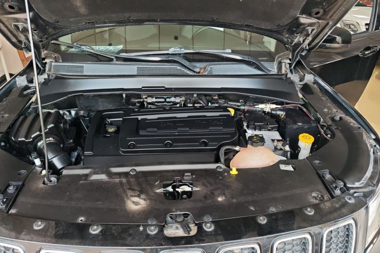 Used  Compass 2017 200T Automatic Family Edition
