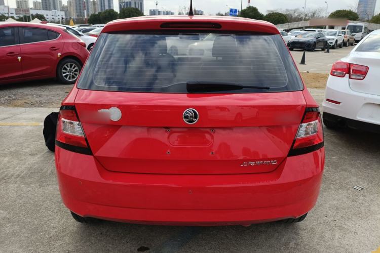 Used Skoda Fabia 2017 1.4L Automatic Car Enjoy Edition
