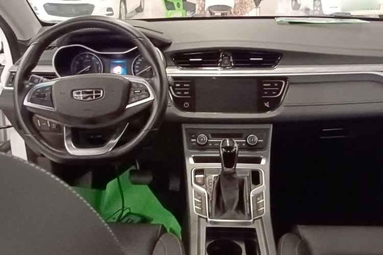 Used Geely Auto Emgrand 2019 Leading Edition 1.5L CVT Luxury Model China VI Standard
