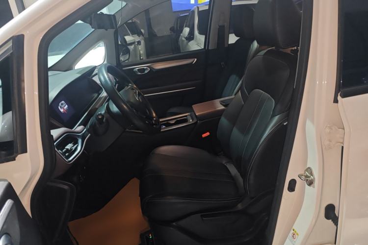 Used GAC Trumpchi M6 2021 270T DCT Elite Edition (7-seater)