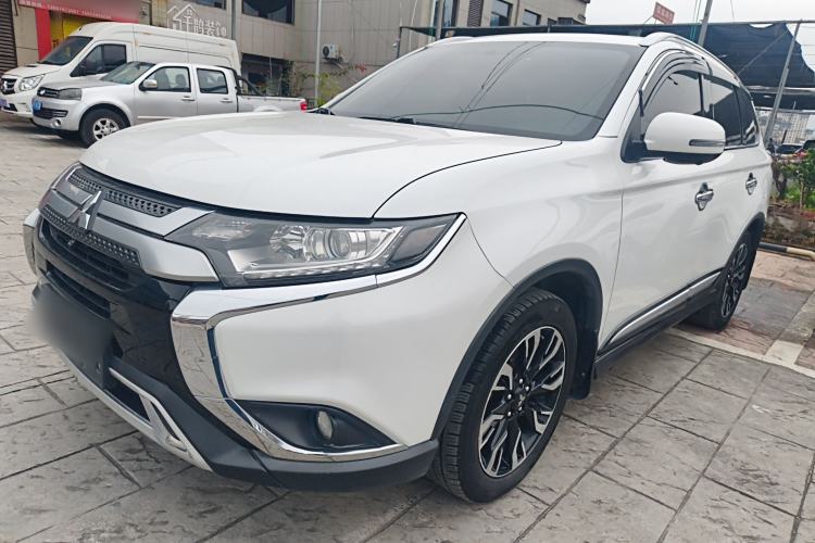 Used Mitsubishi Outlander 2019 2.0L Two-Wheel Drive Comfort Edition 5 Seats China V Standard