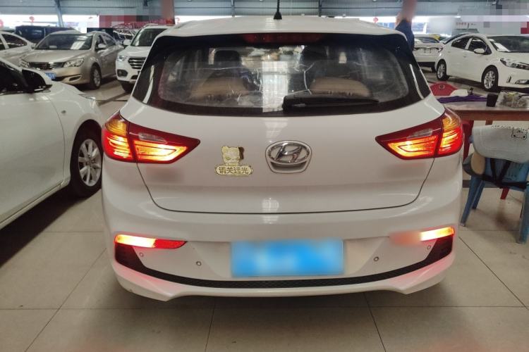 Used Hyundai Verna RV 2017 1.4L Automatic Sport Version National Emission Standard V
