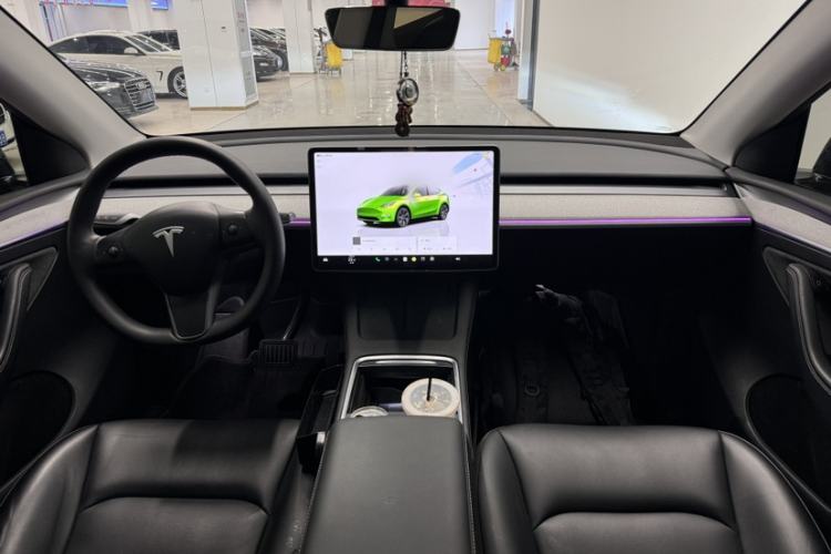Used Tesla Model Y 2023 Long-Range All-Wheel-Drive Version