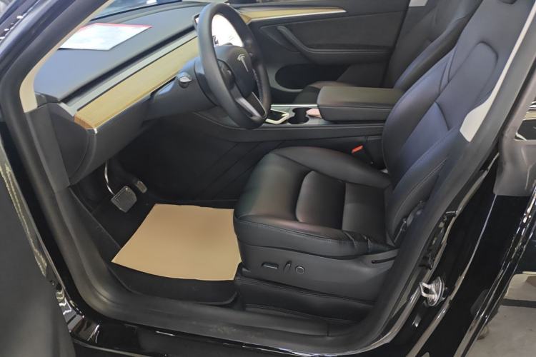 Used Tesla Model Y 2021 Standard Range Rear-Wheel Drive Version
