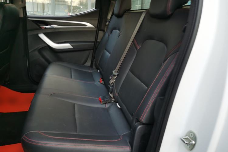 Used SAIC MAXUS T70 2020 2.0T Gasoline Manual Two-Wheel Drive Elite Version Standard Box High Ground Clearance
