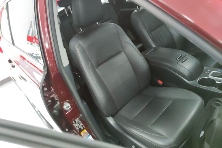 Used Toyota Highlander 2018 2.0T Four-Wheel Drive Luxury Edition 7 Seats China V Emission Standard
