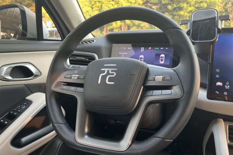 Used BYD Yuan UP 2025 Intelligent Driving Version 401 KM Dynamic Edition