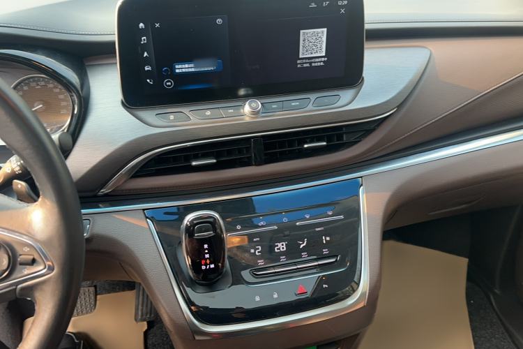 Used Buick GL8 2023 Land Executive Class 652T Luxury Model
