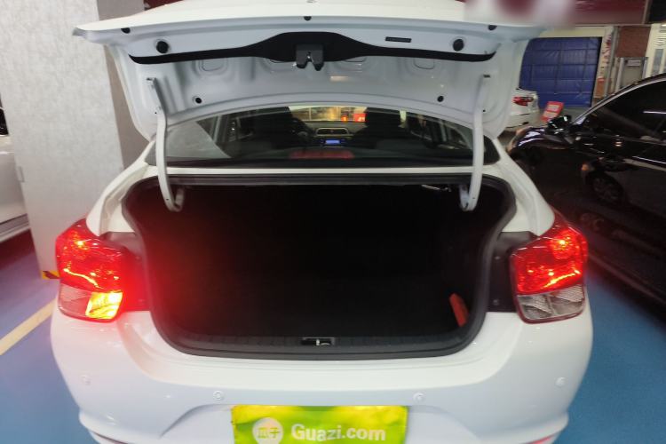 Used Hyundai Verna 2017 1.4L Manual Refreshed Version China V Standard
