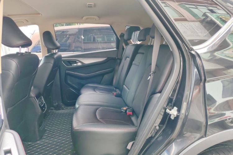 Used Baojun 560 2015 1.8L Manual Luxury Model
