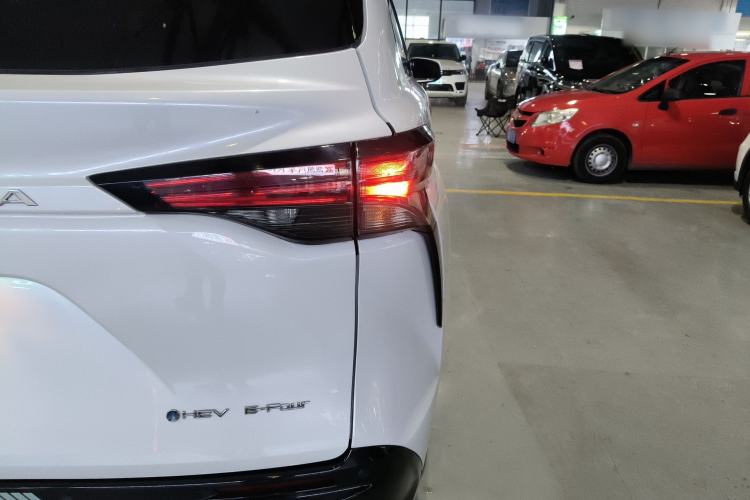 Used Toyota Granvia 2024 2.5L Hybrid Prestige PLUS Four-Wheel Drive Version
