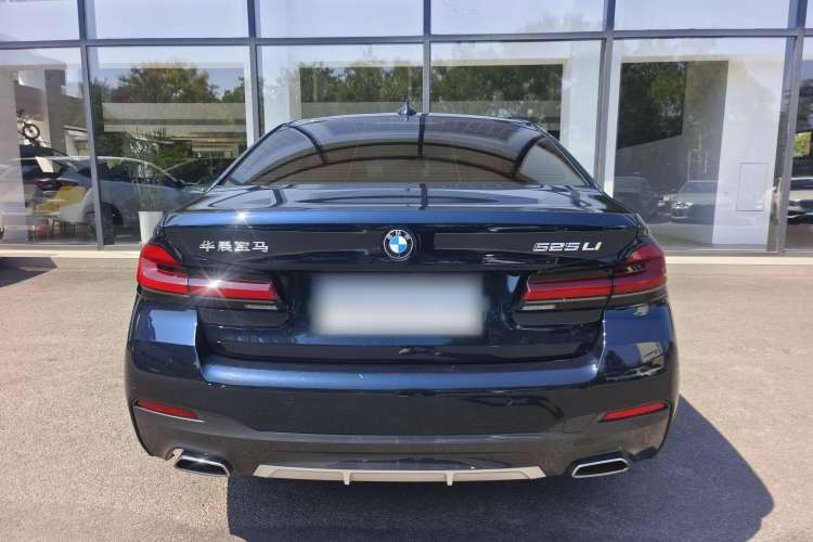 Used BMW 5 Series 2022 Second Facelift 525Li M Sport Package