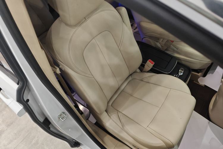 Used Buick GL8 2023 ES Lu Zun Deluxe Model
