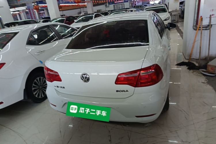 Used Volkswagen Bora 2015 Value Edition 1.6L Automatic Comfort Version
