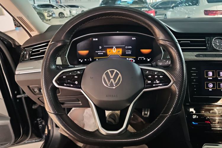 Used Volkswagen Magotan 2023 2 Million Units Limited Edition 280TSI DSG Leading Version
