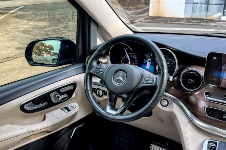 Used Mercedes-Benz V-Class 2021 V 260 Prestige Edition