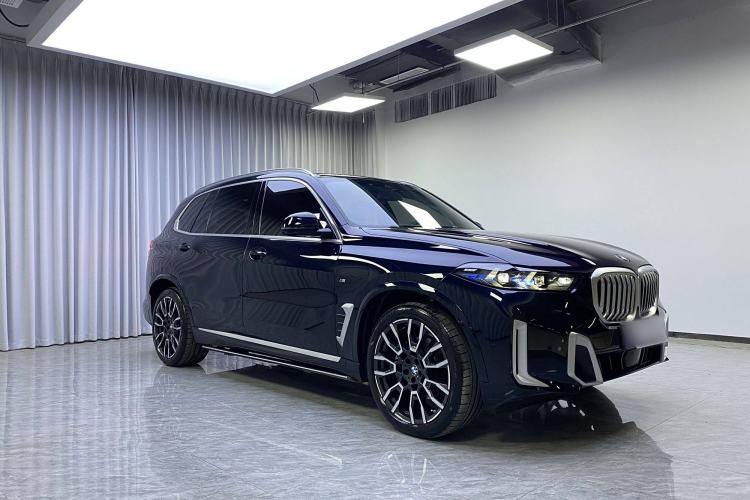 Used BMW X5 2023 xDrive 40Li M Sport Package
