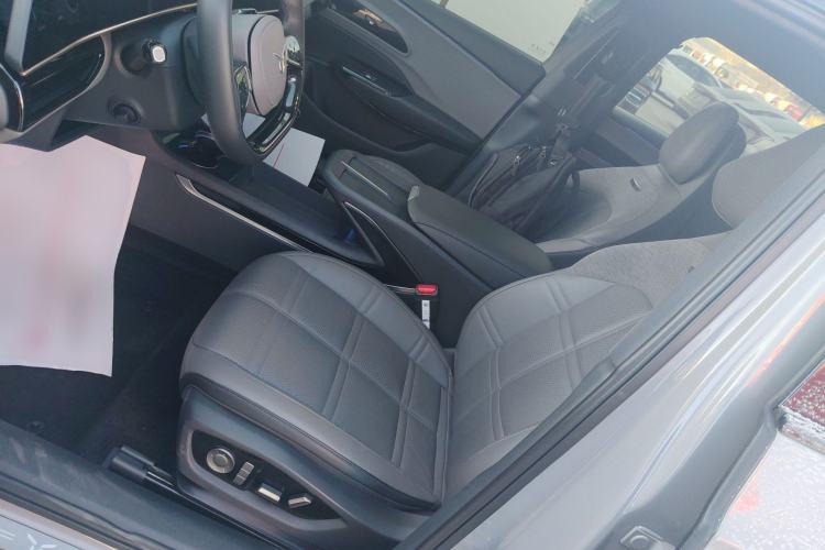 Used Hongqi EH7 2024 760 Pro+ Four-Wheel Drive Version
